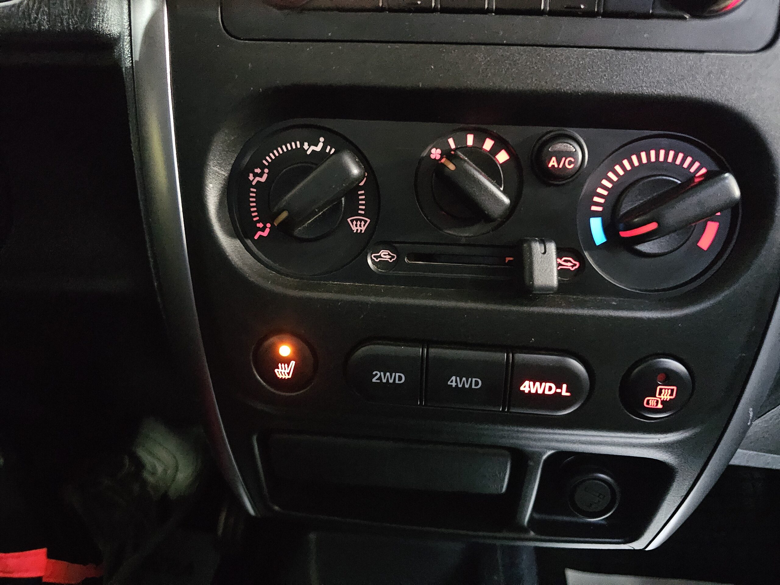 
								Suzuki Jimny full									