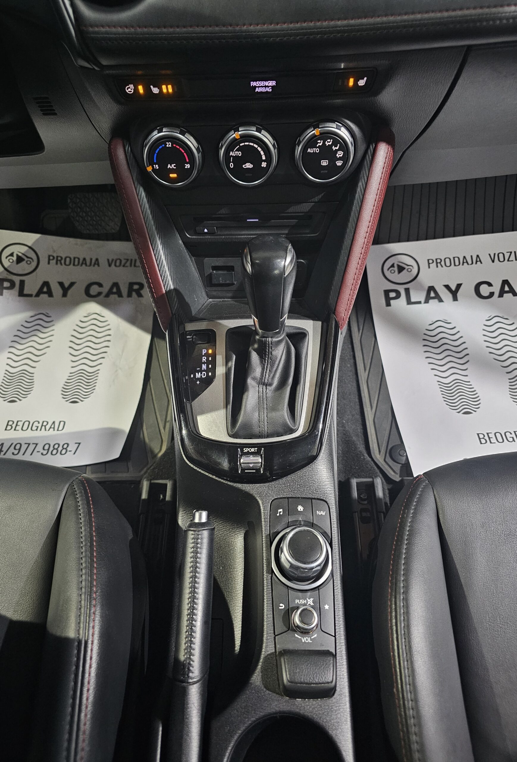 
								Mazda CX-3 AUTO/FU.LL full									
