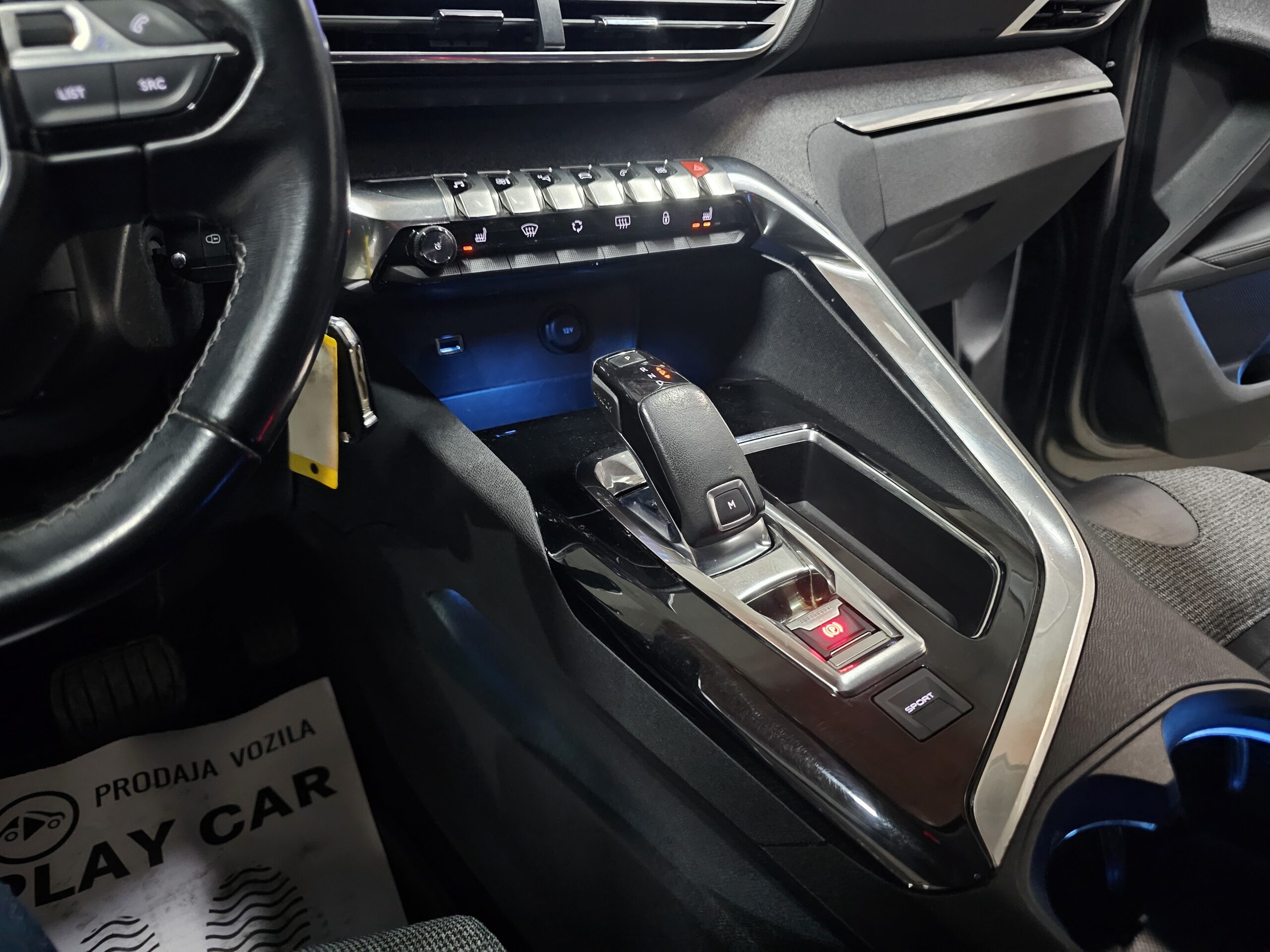 
								Peugeot 5008 VIRT/AUTO/7sed full									
