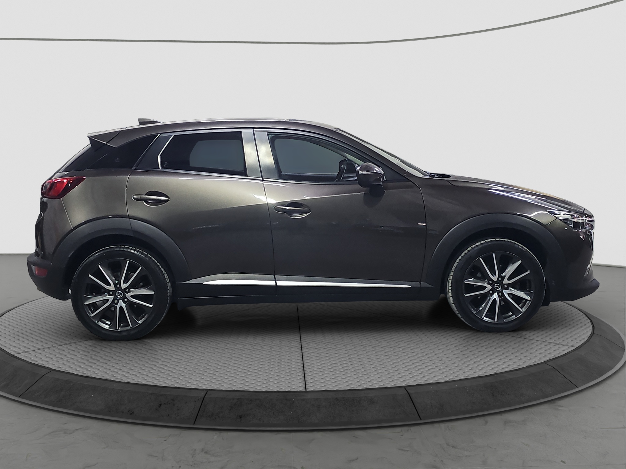 
								Mazda CX-3 AWD/AUTO full									