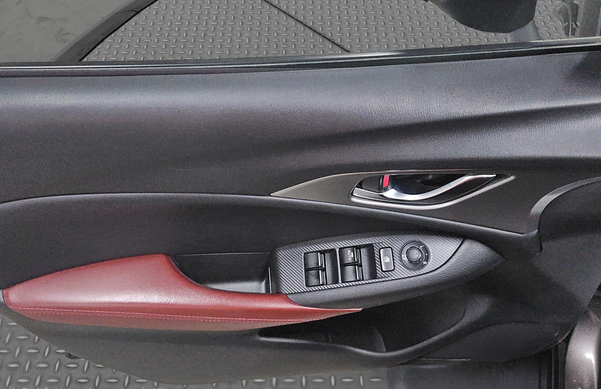 
								Mazda CX-3 AWD/AUTO full									