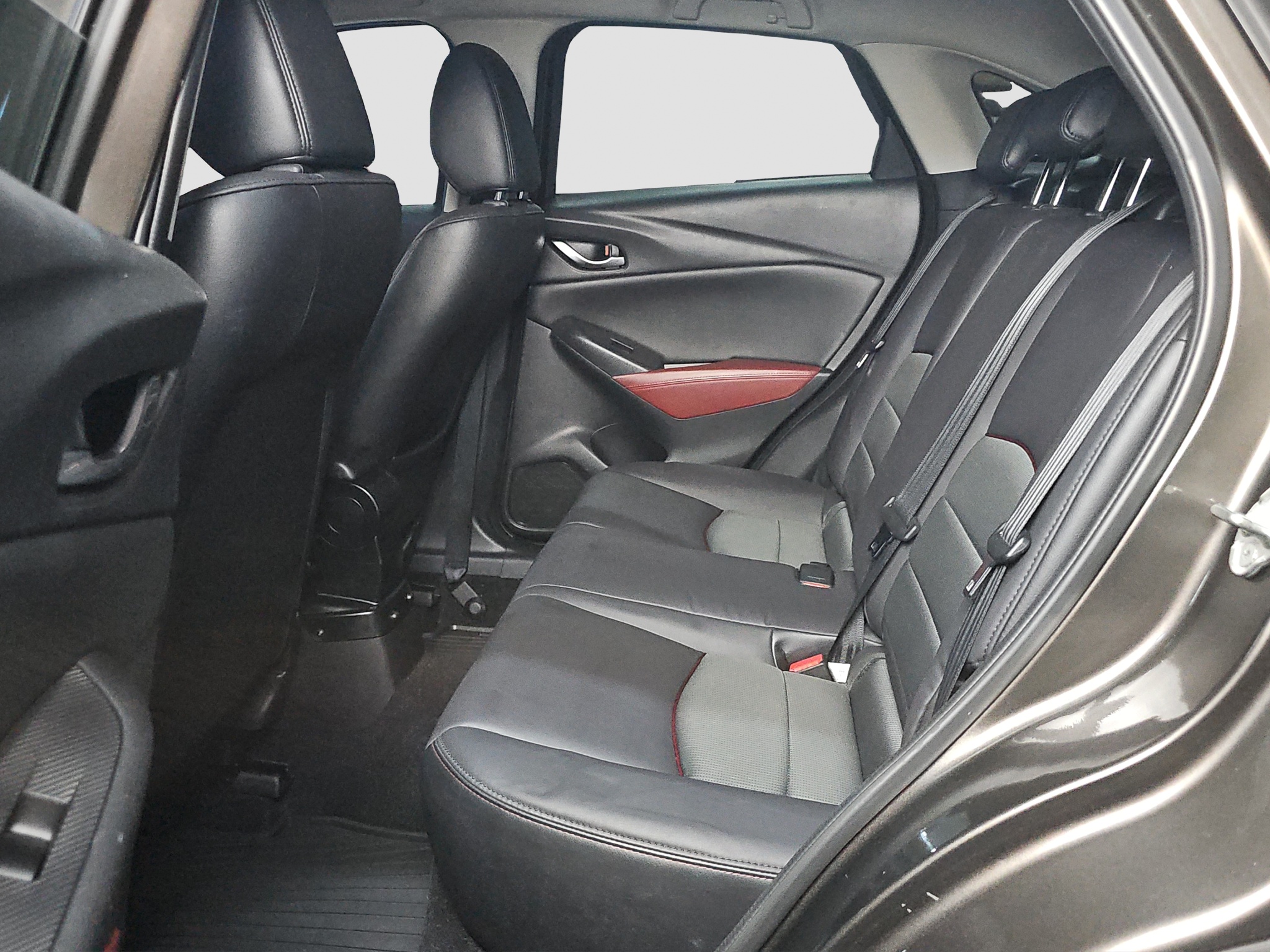 
								Mazda CX-3 AWD/AUTO full									