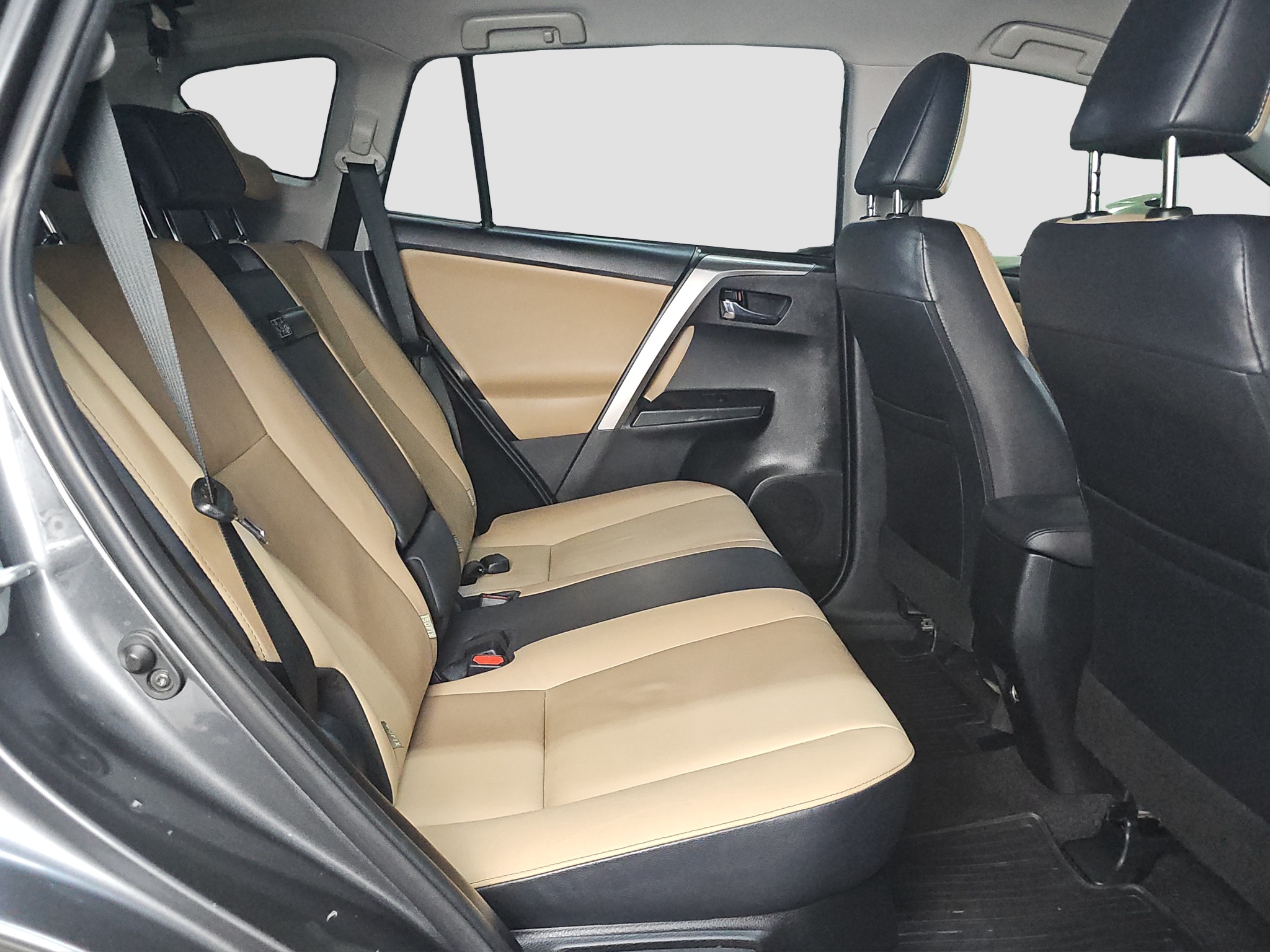 
								Toyota RAV 4 AWD/0DLIČAN full									