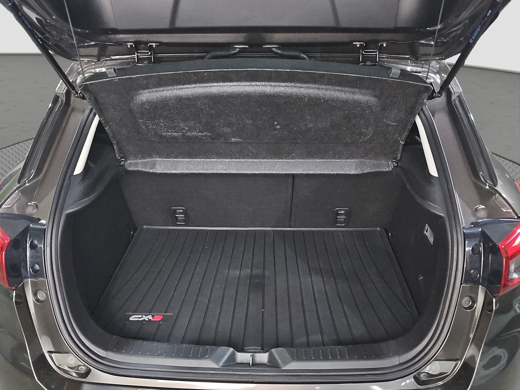 
								Mazda CX-3 AWD/AUTO full									