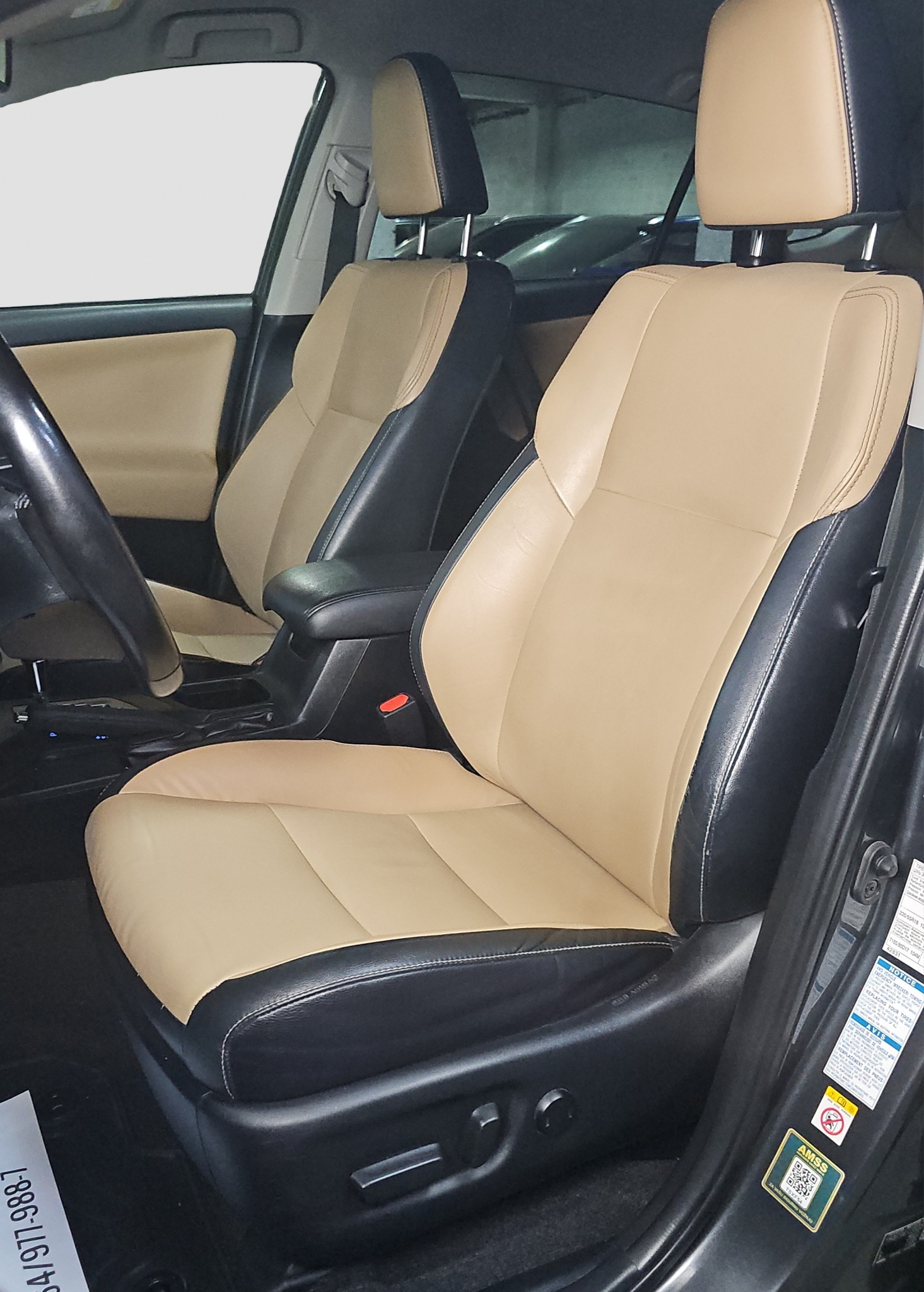 
								Toyota RAV 4 AWD/0DLIČAN full									