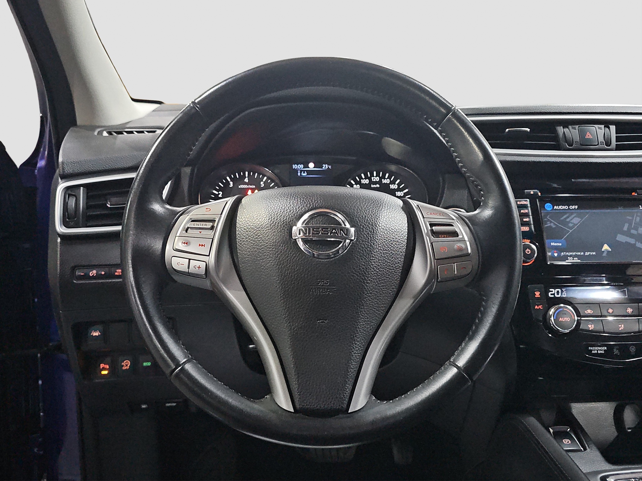 
								Nissan Qashqai TEKNA full									