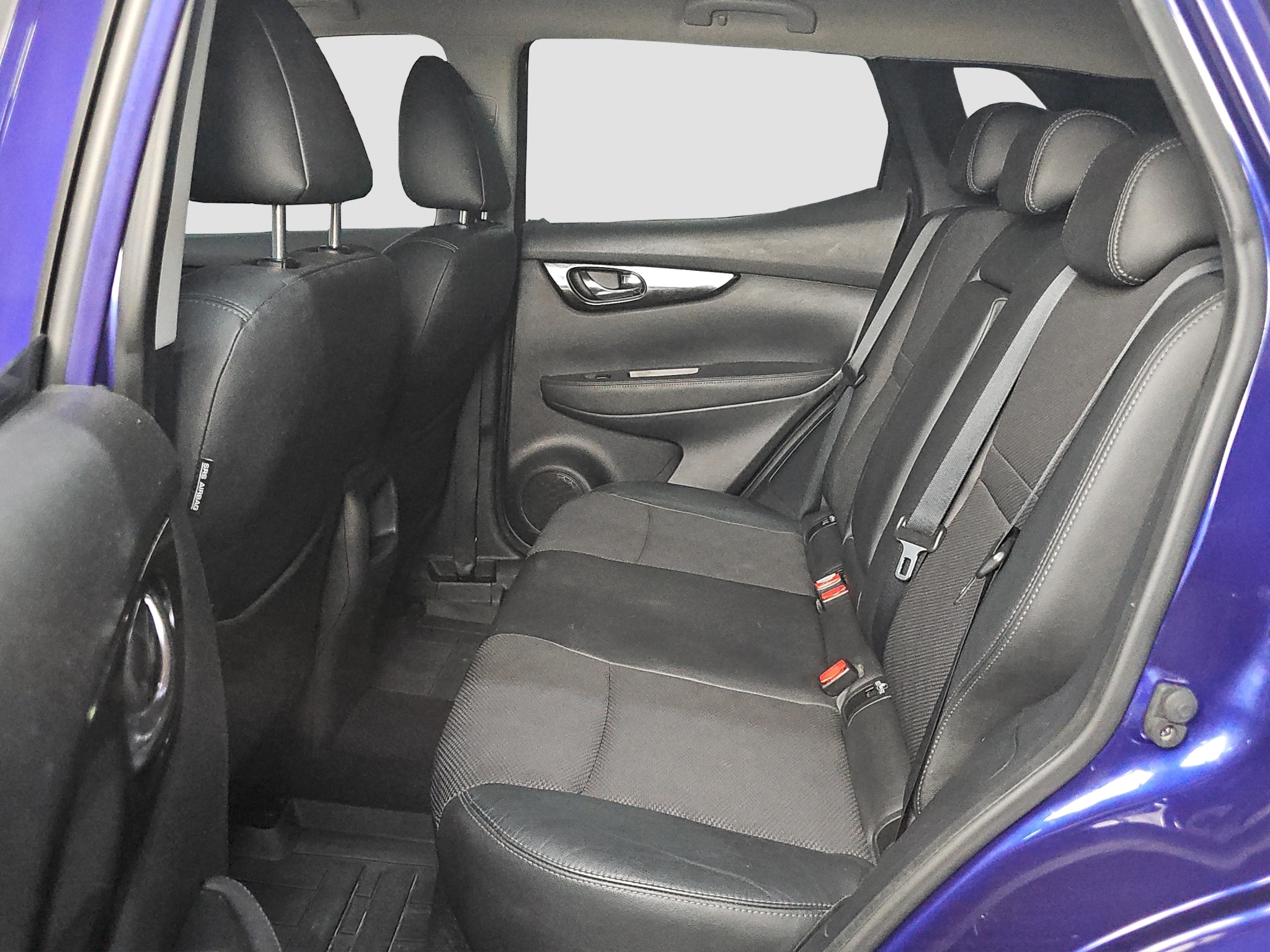 
								Nissan Qashqai TEKNA full									