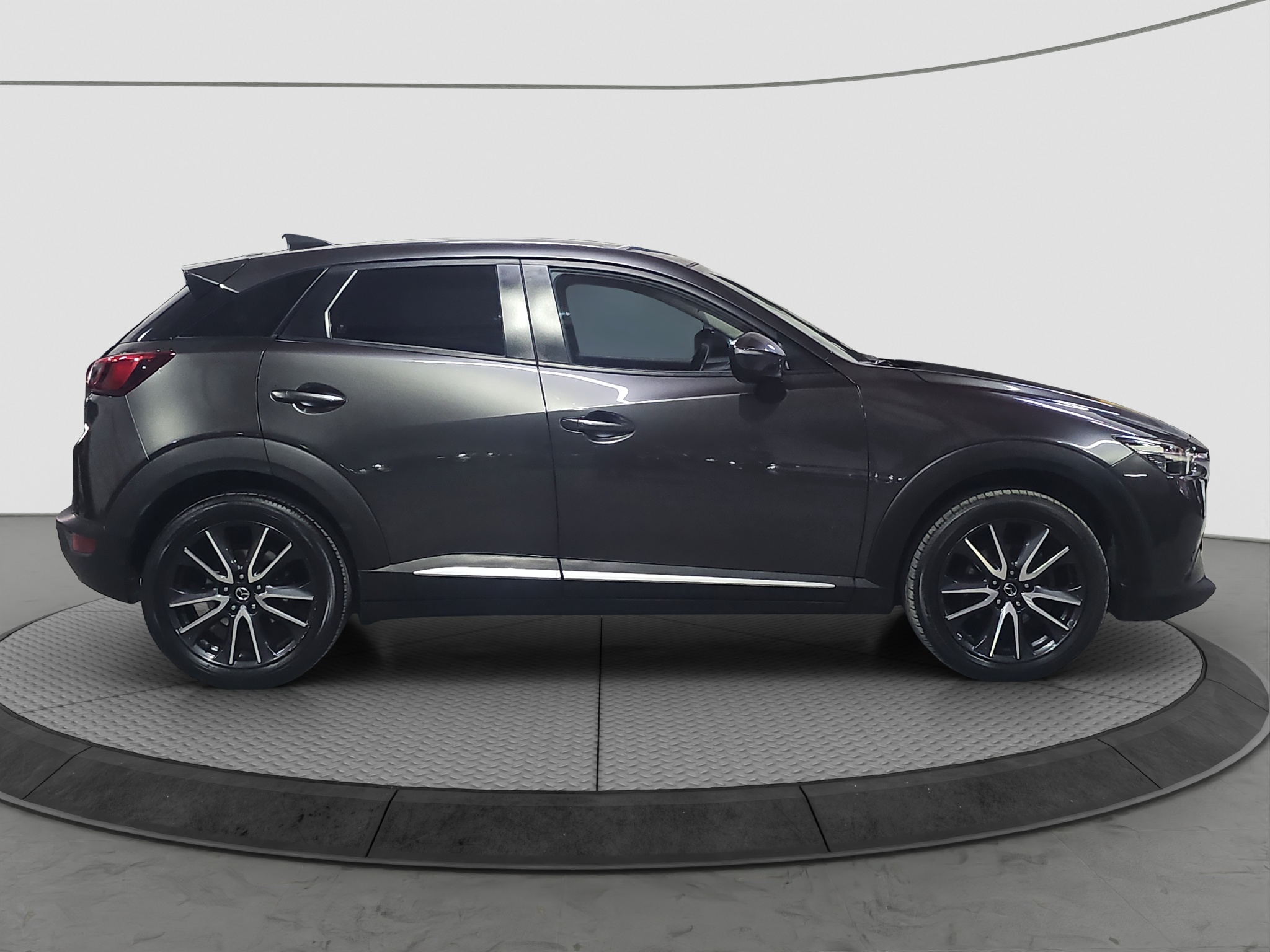 
								Mazda CX-3 MALA.KM/AWD/AUTO full									