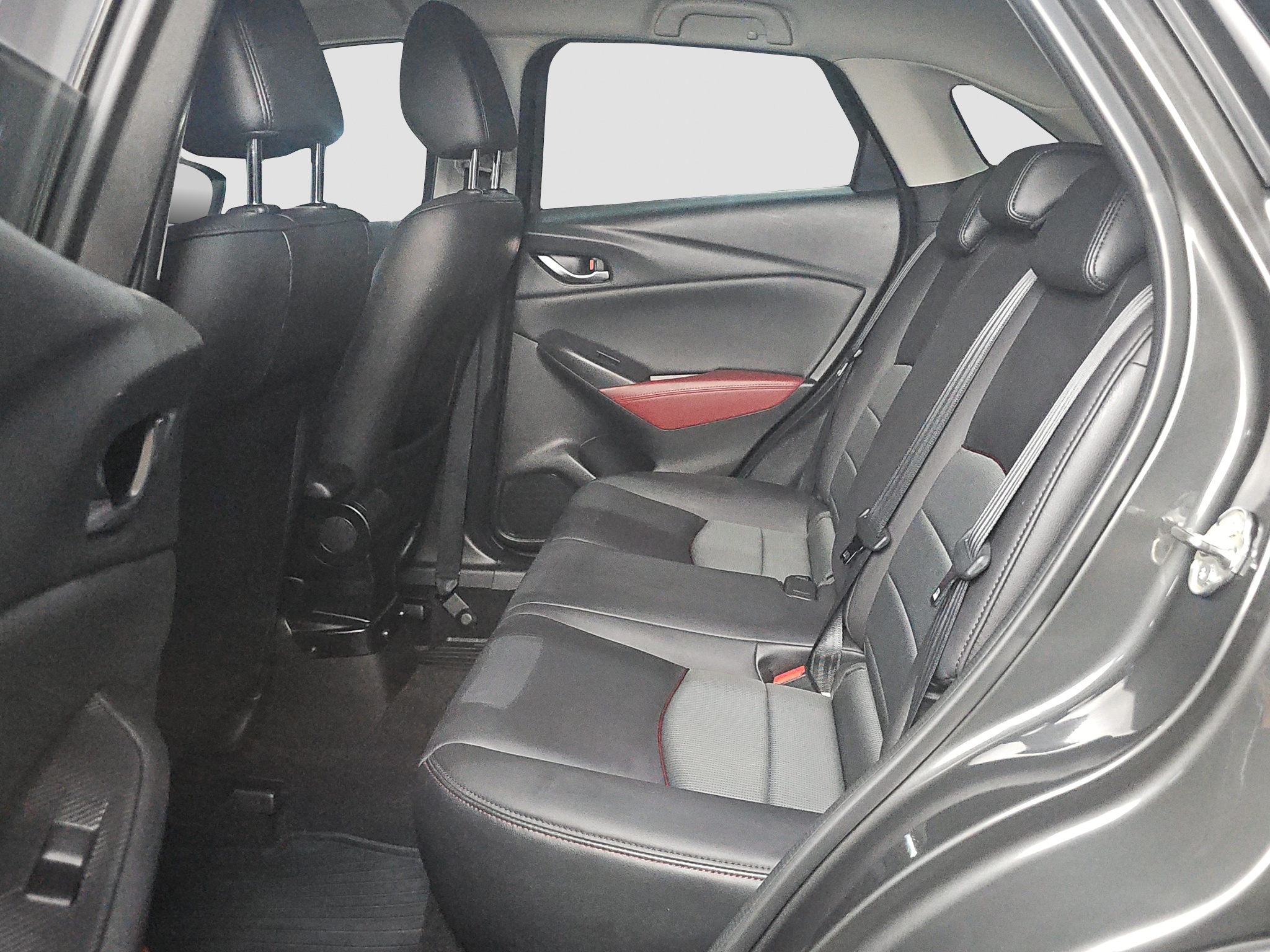 
								Mazda CX-3 MALA.KM/AWD/AUTO full									
