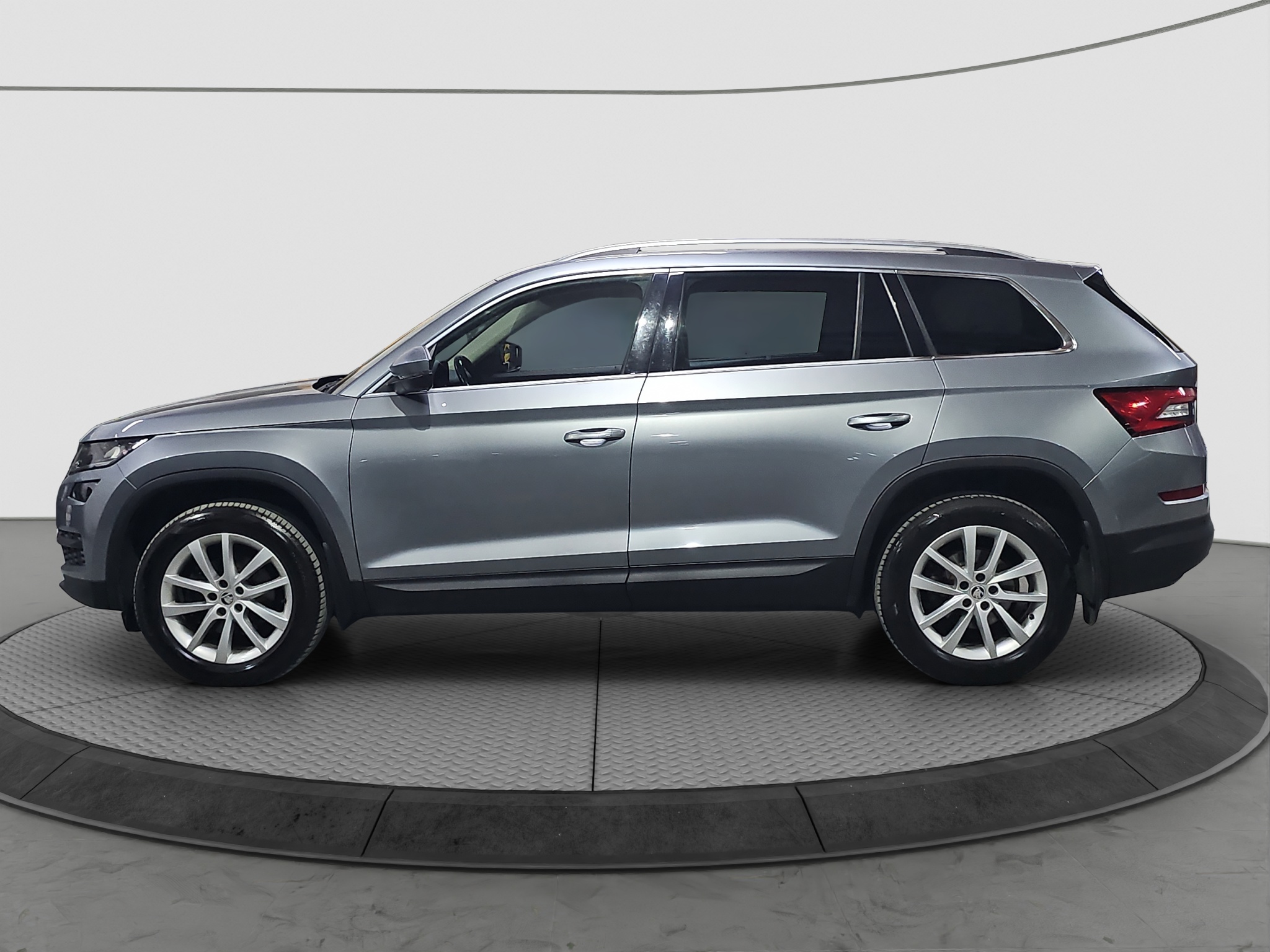 
								Škoda Kodiaq 4X4/AUTO full									