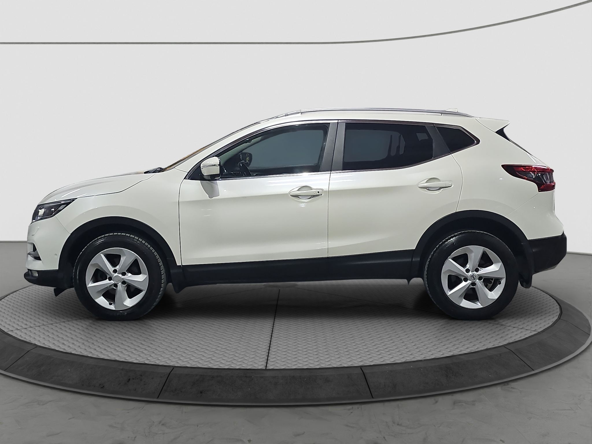
								Nissan Qashqai TEKNA 2019. godište full									