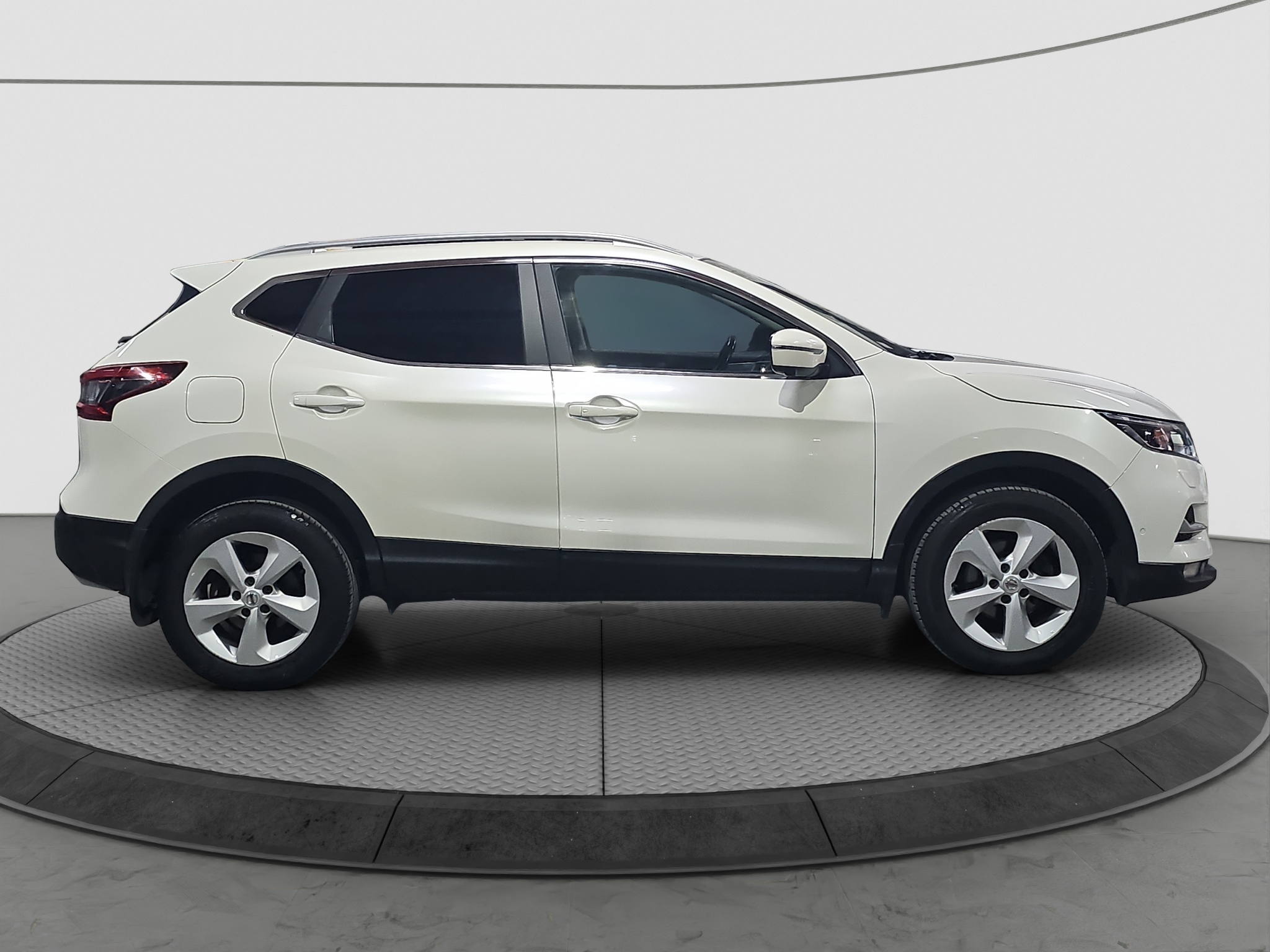 
								Nissan Qashqai TEKNA 2019. godište full									