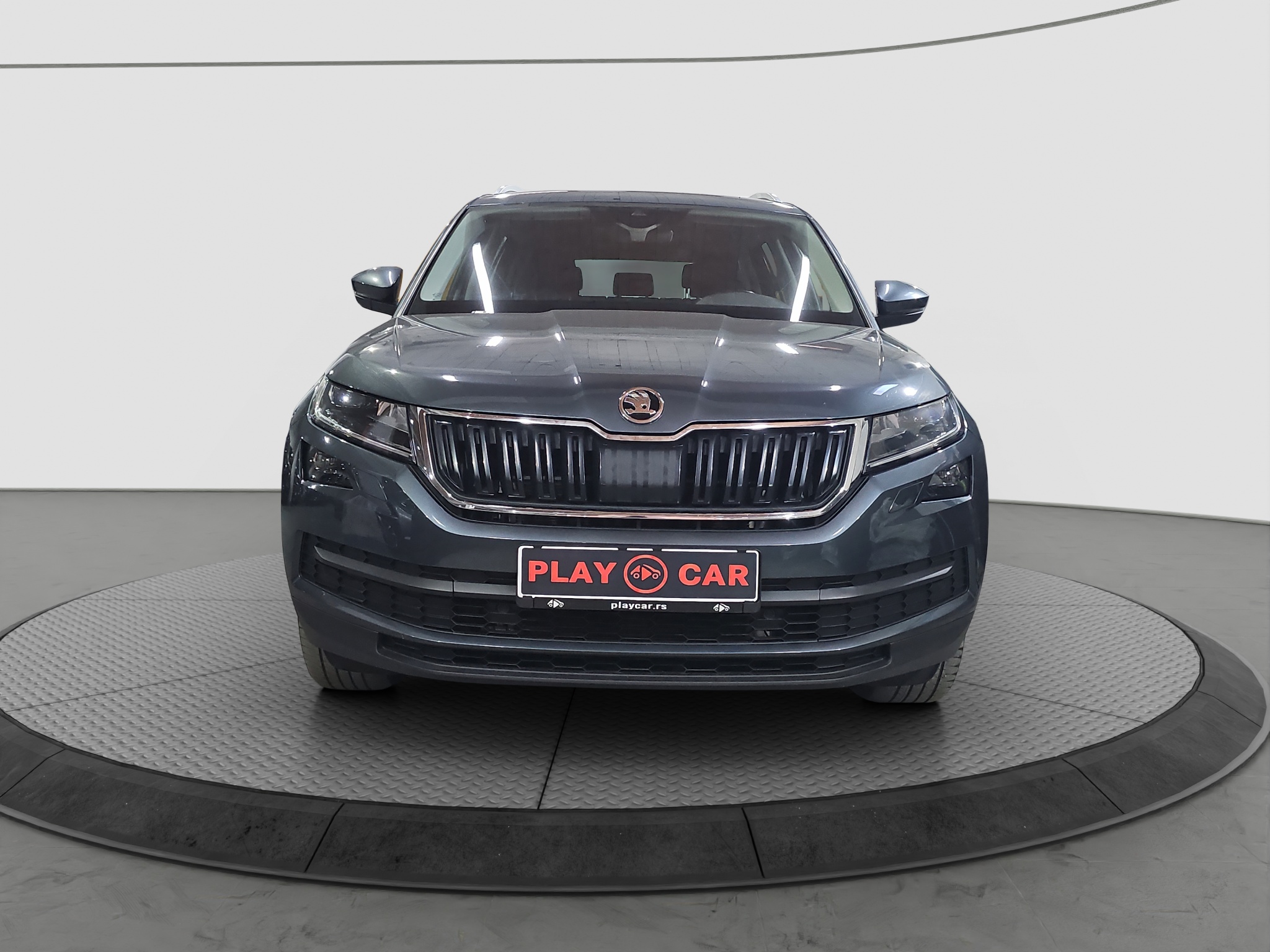 
								Škoda Kodiaq 4X4/DSG full									
