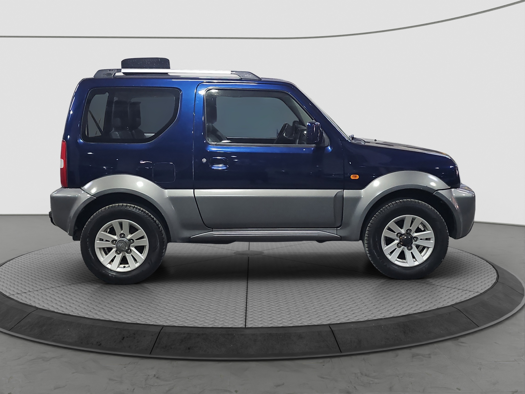 
								Suzuki Jimny full									
