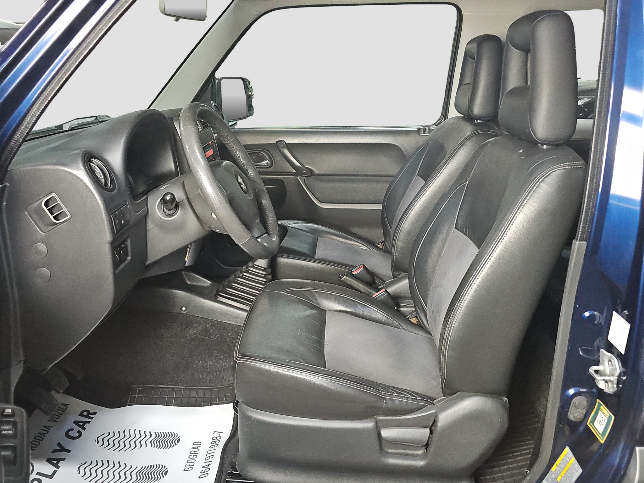 
								Suzuki Jimny full									