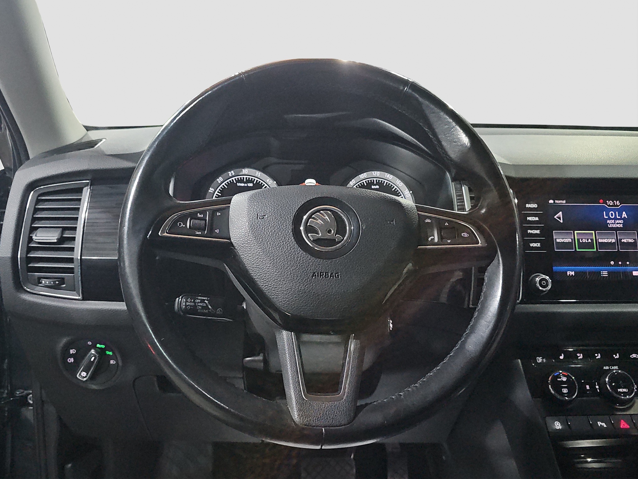 
								Škoda Kodiaq 4X4/DSG full									
