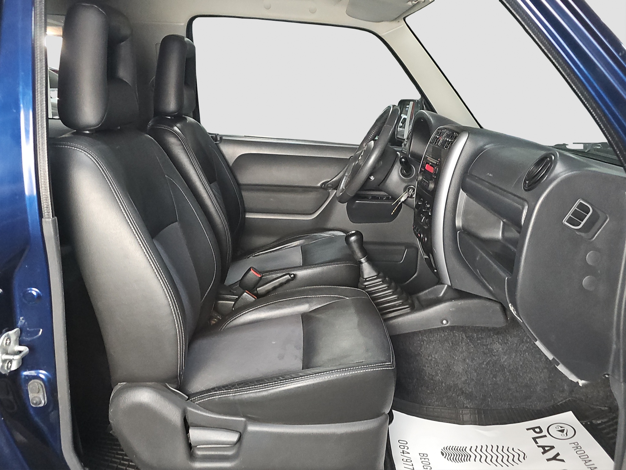 
								Suzuki Jimny full									