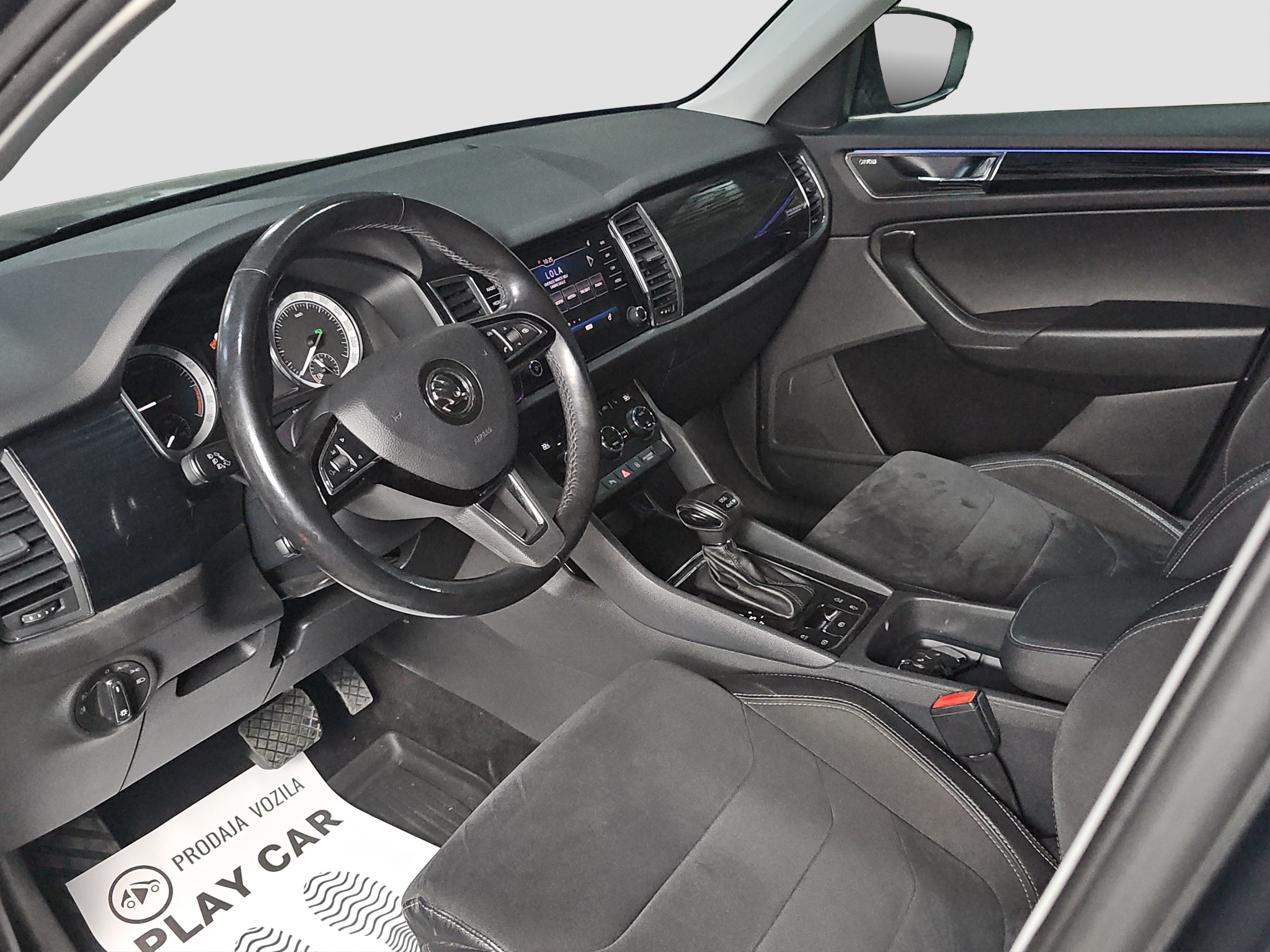 
								Škoda Kodiaq 4X4/DSG full									