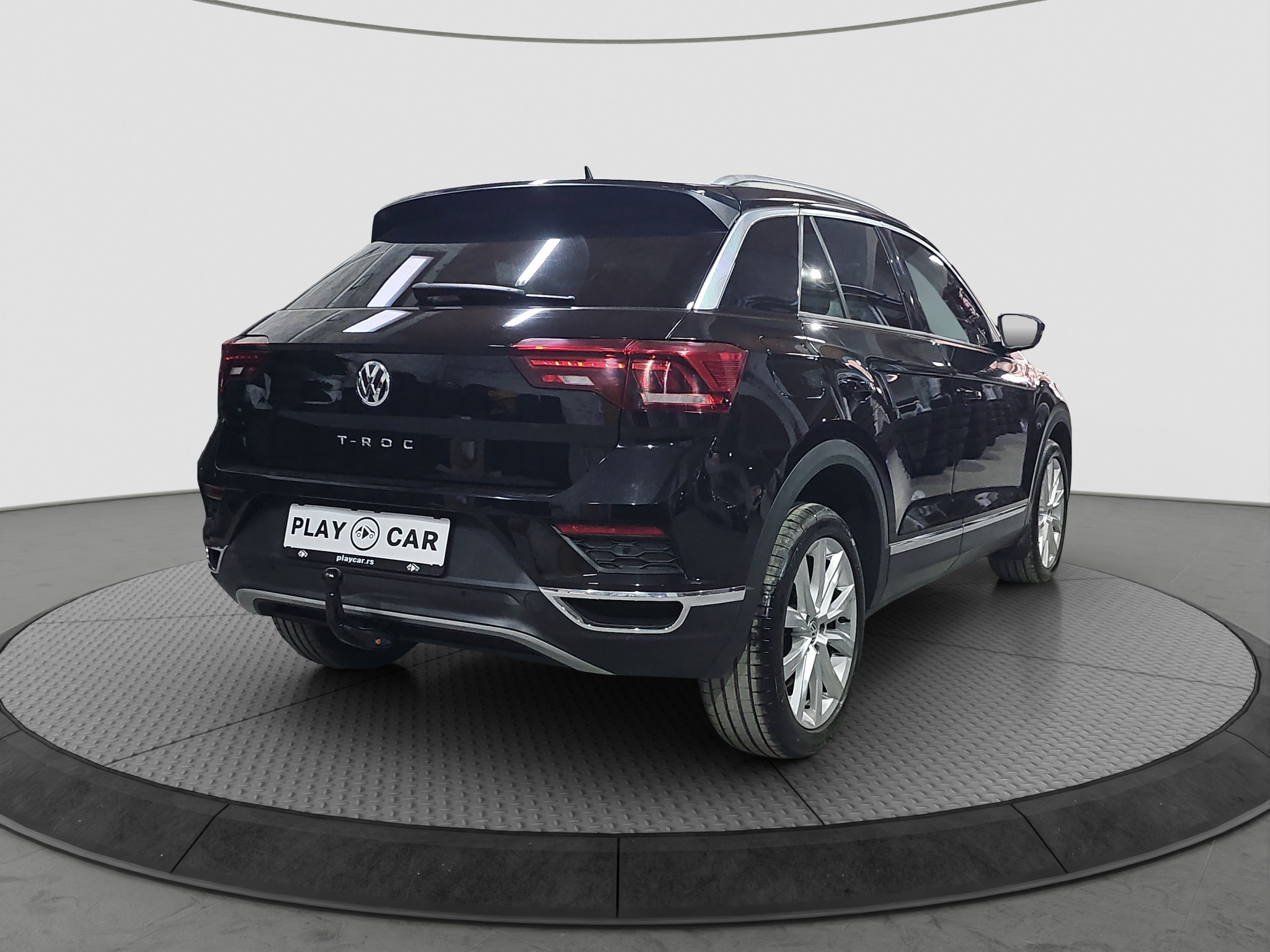
								Volkswagen T-Roc AUTO/VIRT full									