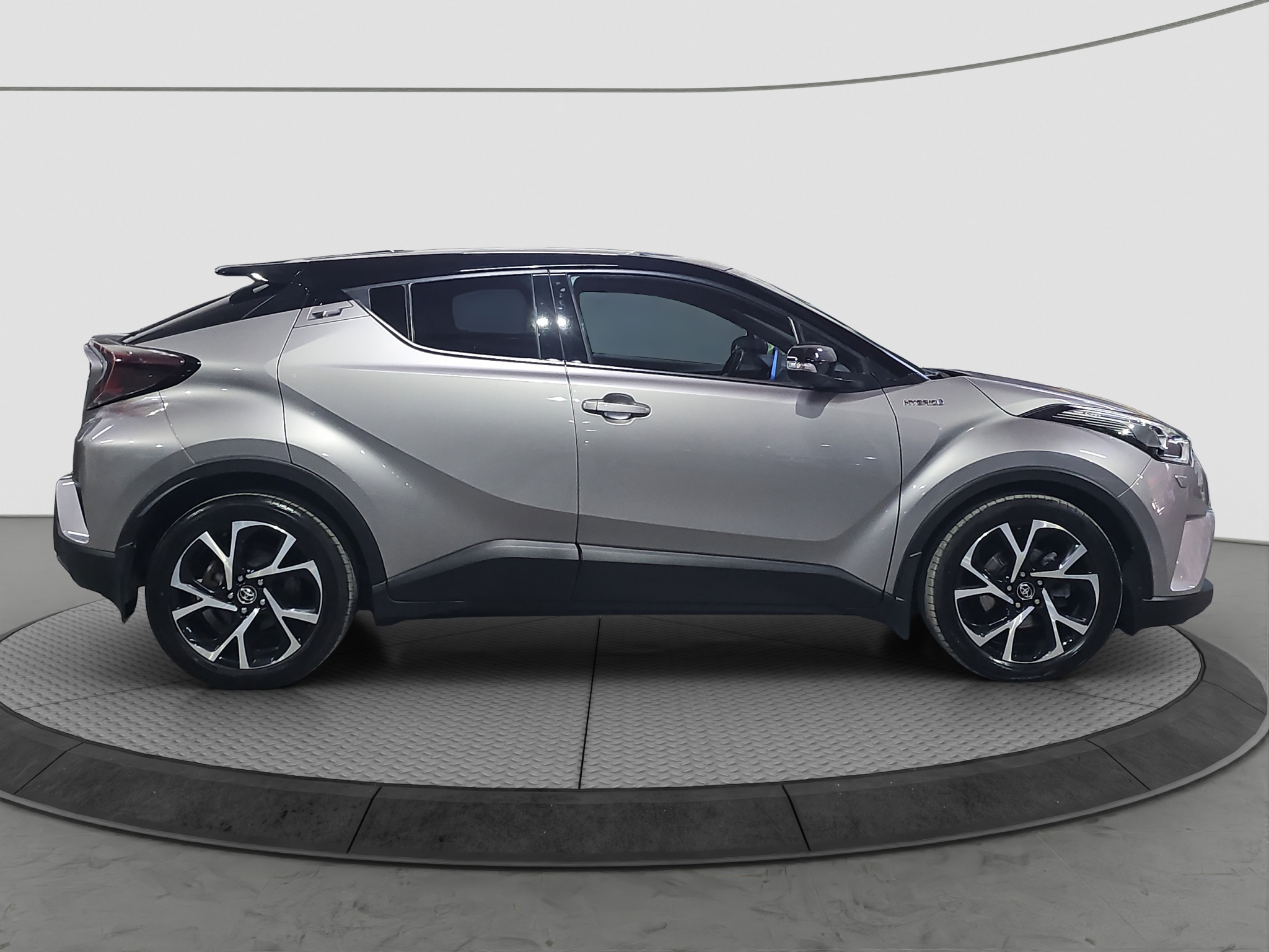 
								Toyota C-HR FU.LL full									