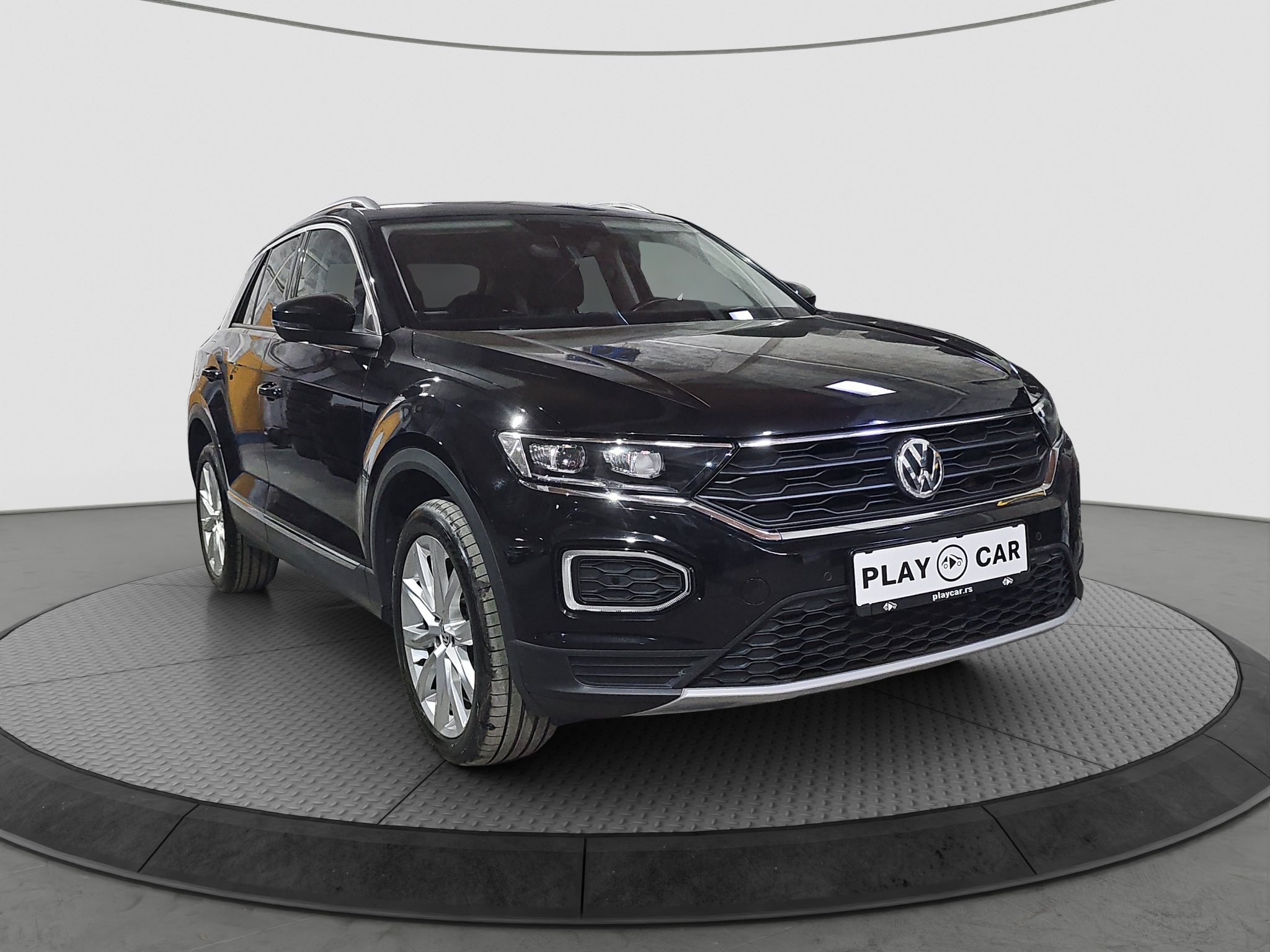 
								Volkswagen T-Roc AUTO/VIRT full									