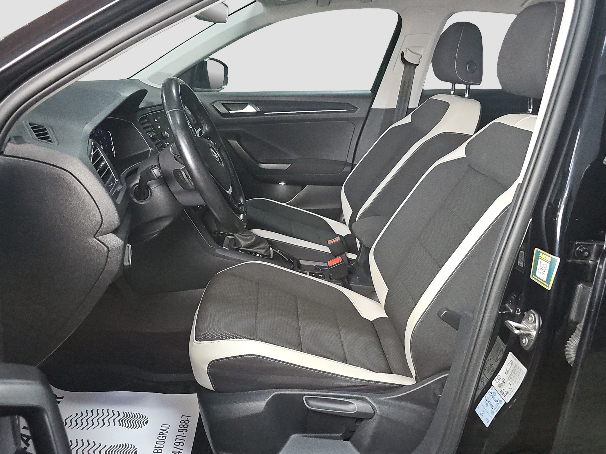 
								Volkswagen T-Roc AUTO/VIRT full									