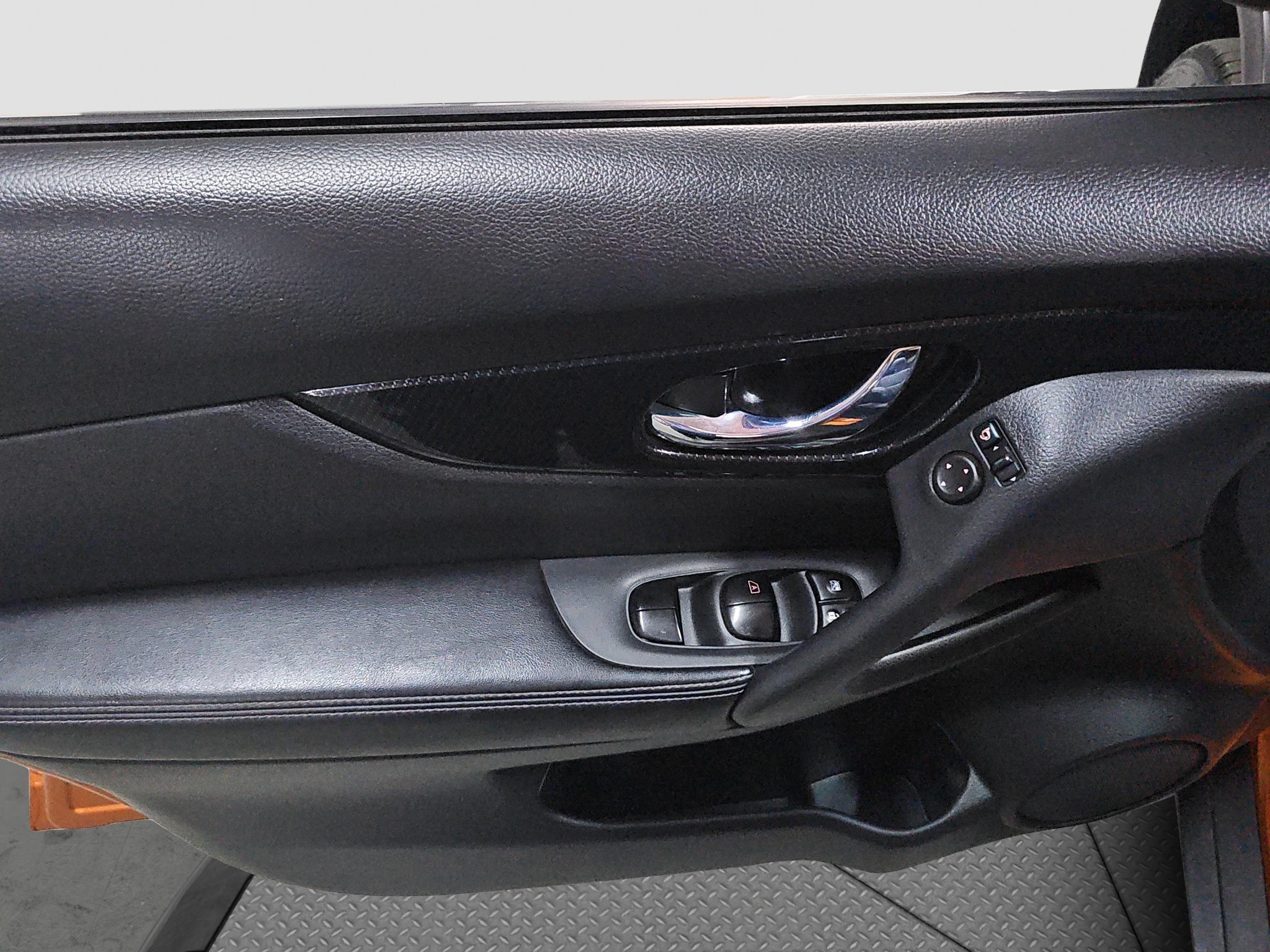 
								Nissan X-Trail TeknaPlus/7sed/AUTO full									