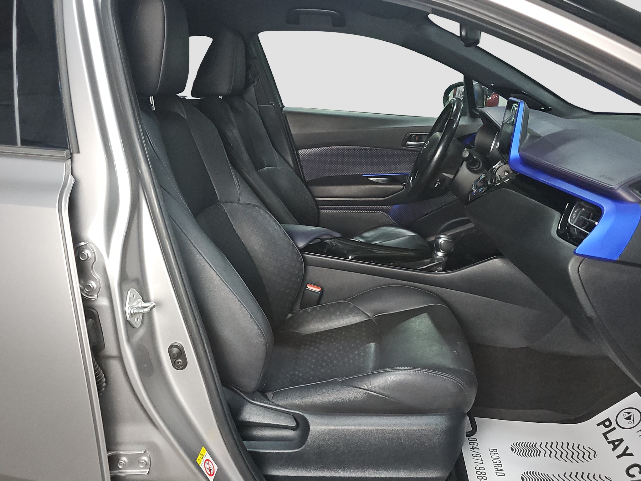 
								Toyota C-HR FU.LL full									