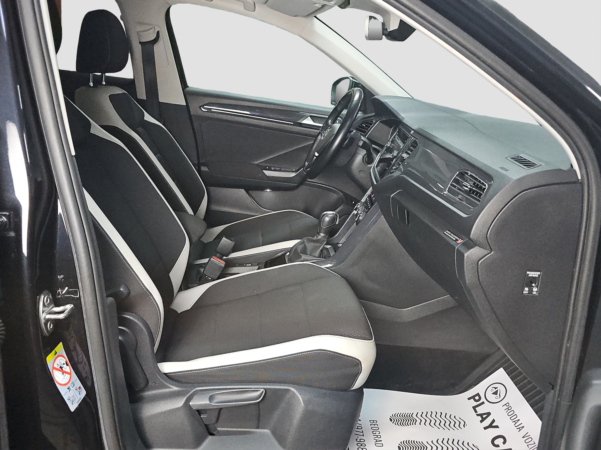 
								Volkswagen T-Roc AUTO/VIRT full									