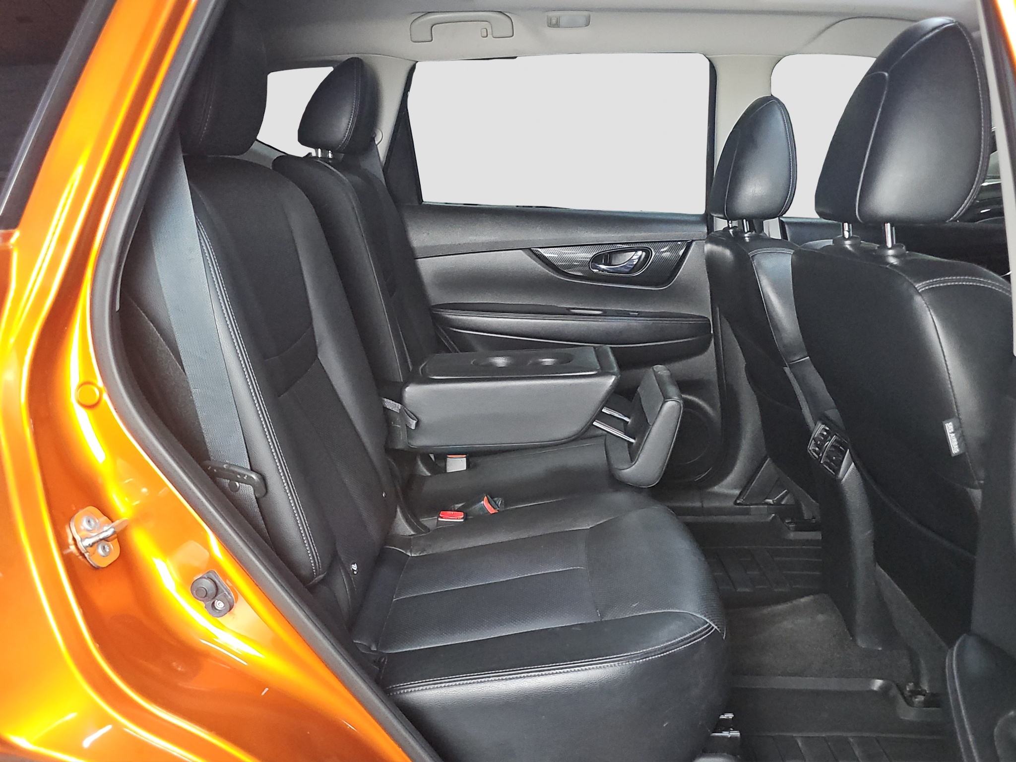 
								Nissan X-Trail TeknaPlus/7sed/AUTO full									