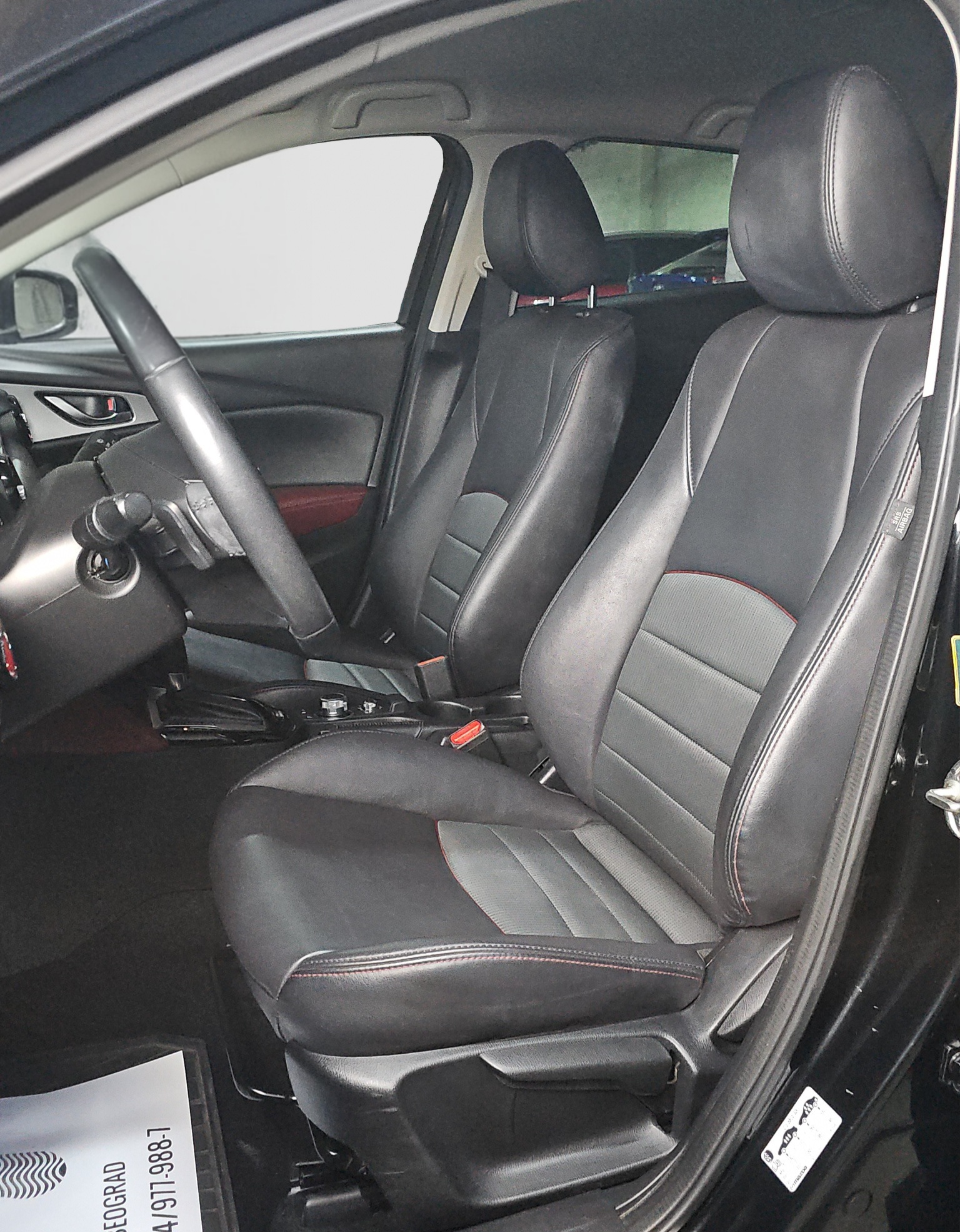 
								Mazda CX-3 AUTO/FU.LL full									