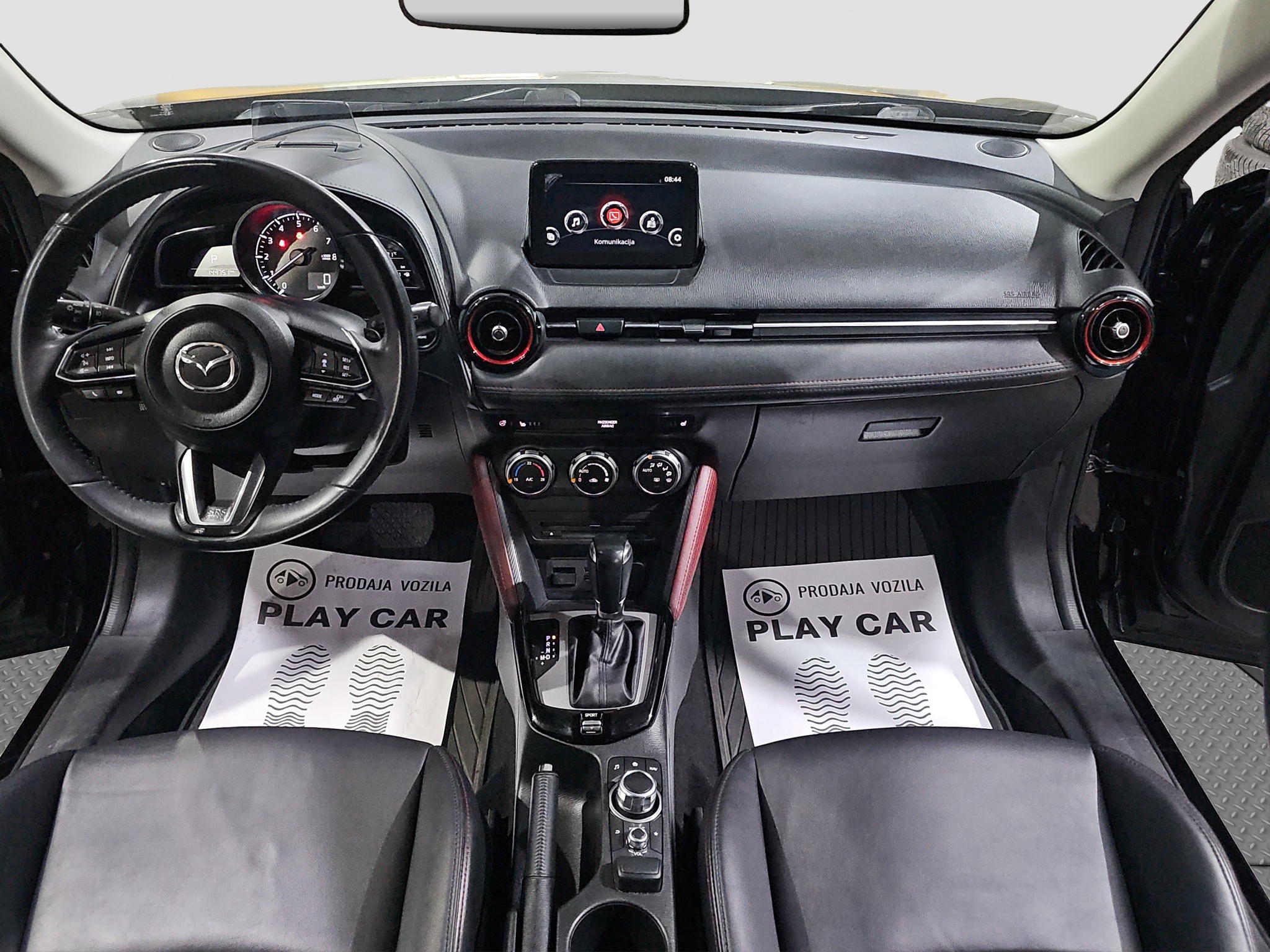 
								Mazda CX-3 AUTO/FU.LL full									