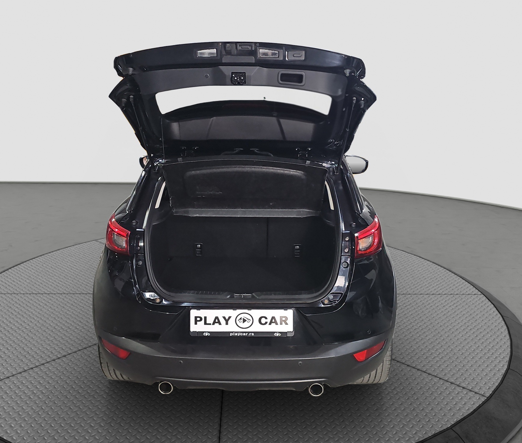 
								Mazda CX-3 AUTO/FU.LL full									
