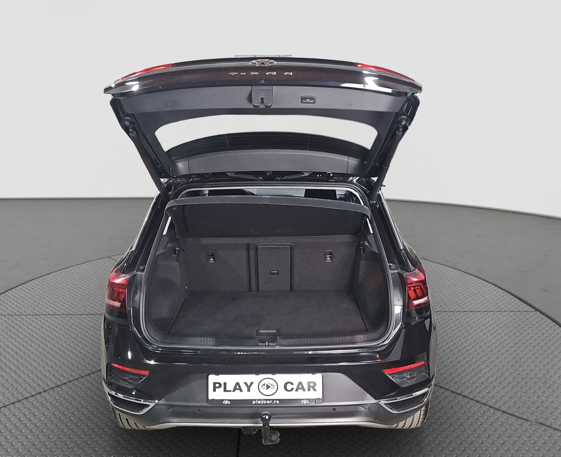 
								Volkswagen T-Roc AUTO/VIRT full									
